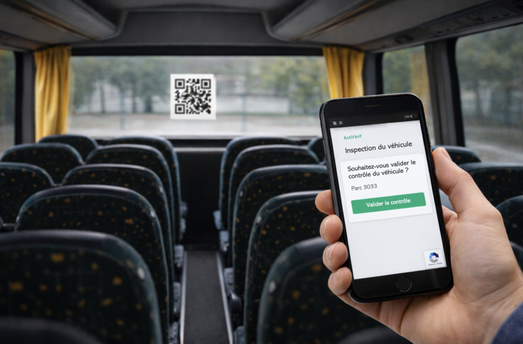 Conducteur utilisant ActiVérif pour scanner le QR code de contrôle anti-oubli élèves au fond d’un autocar
